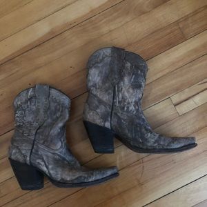 Charlie 1 Horse Cowgirl Boots